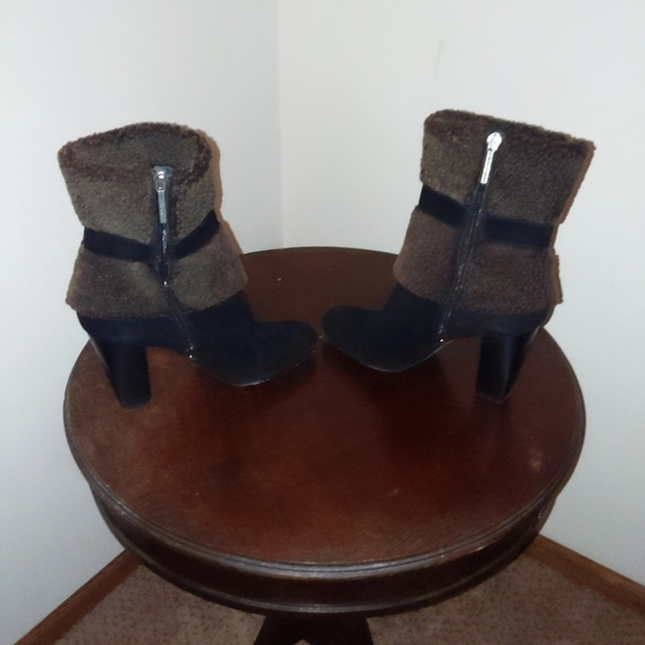 Donald J Pliner Carmen bootie - Picture 3 of 12